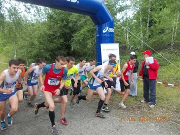 Михайлова и Николов са шампиони по планиско бягане