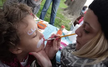 Базар помага на недоносените бебета