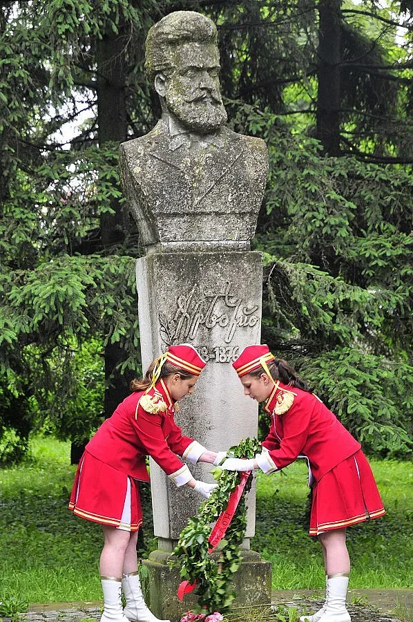 Поклон пред паметта на Христо Ботев в Благоевград