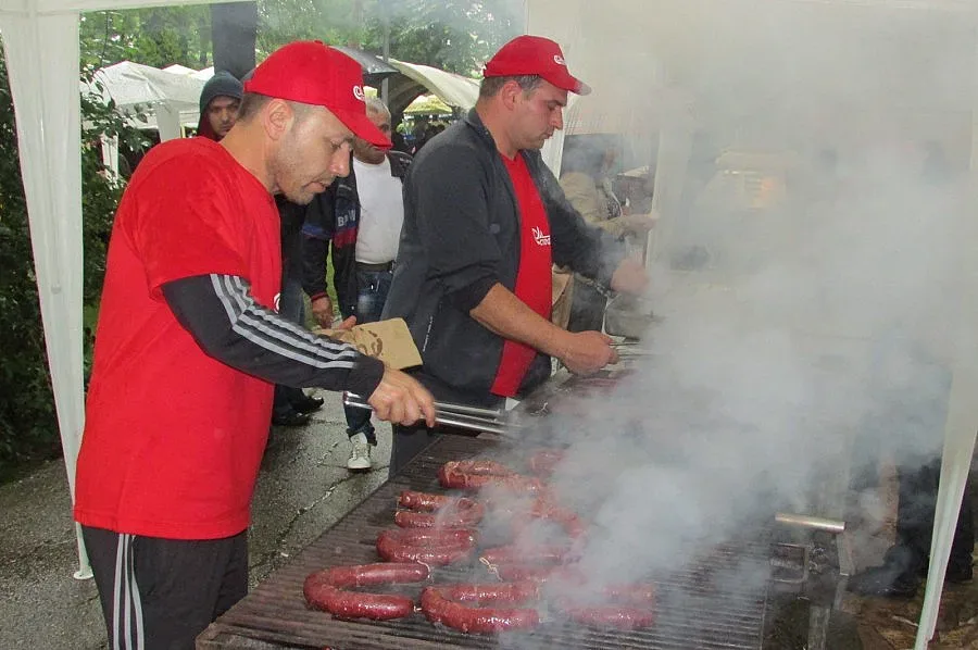 Горна Оряховица черпи с 50 метров суджук