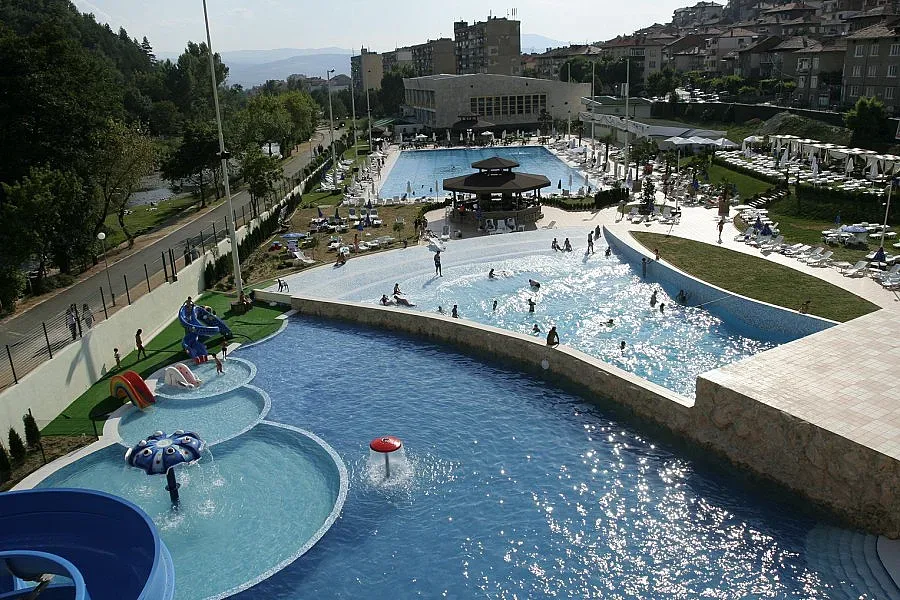 Само 3 лв. вход в аква парка на Благоевград