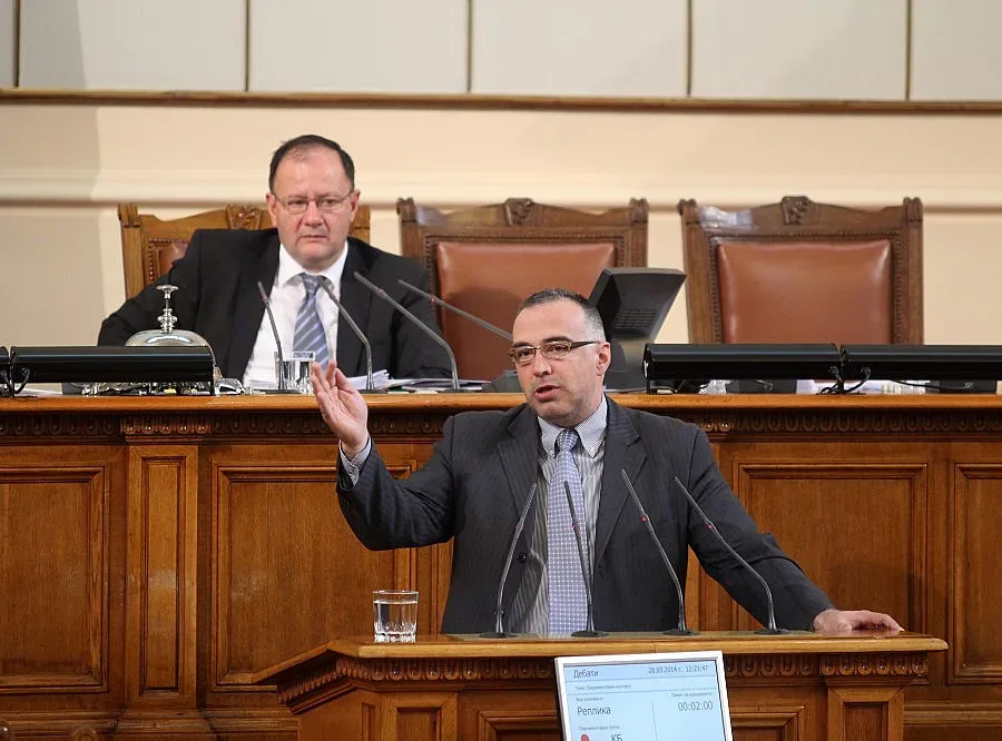 ГЕРБ съди Кутев за 15 бона