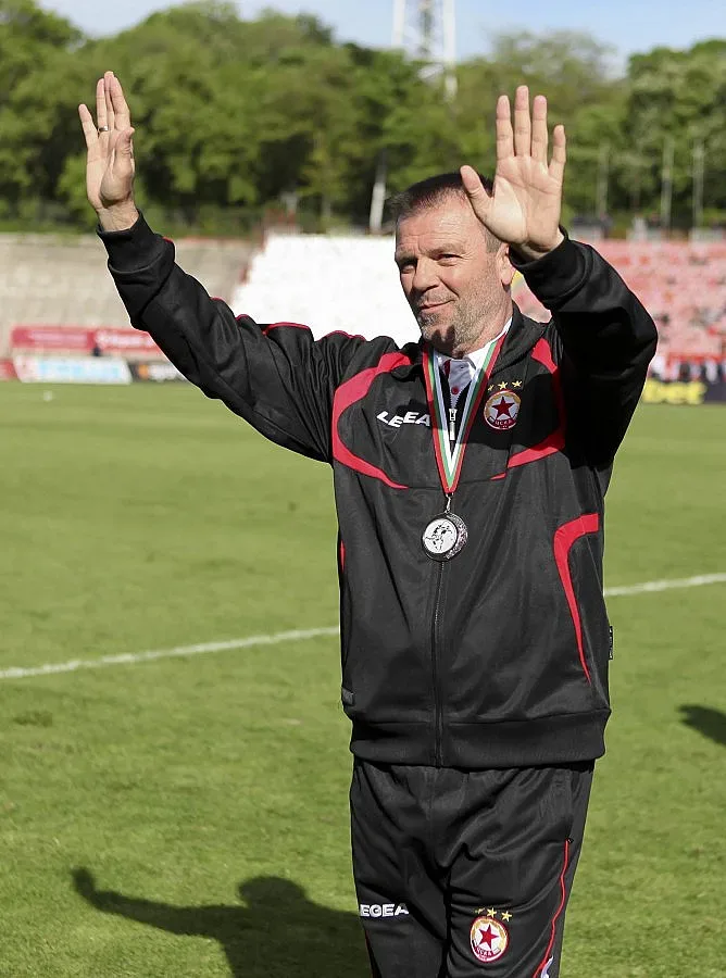 Димитровград пламна заради Стойчо Младенов