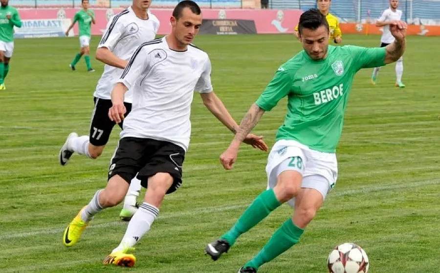 Веско Пенев продължава с "Берое"