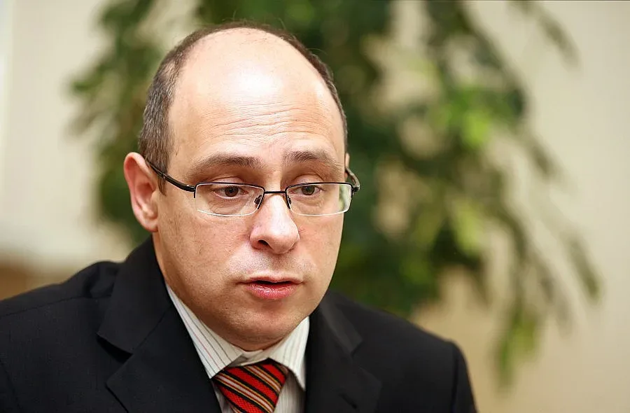 Стимулират бизнеса да се грижи за болни и бедни