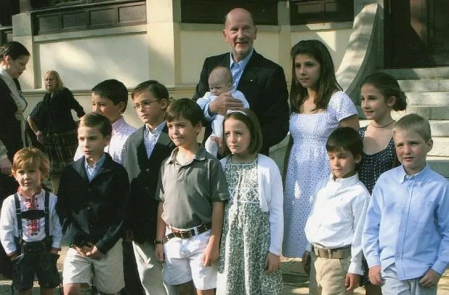 Симеон събира 11 внука за ЧРД