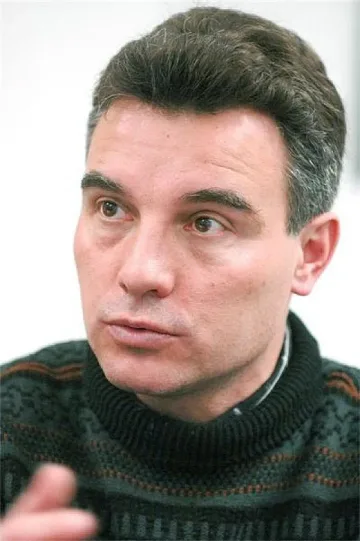 Социолог: Порошенко няма да спре разпада на Украйна