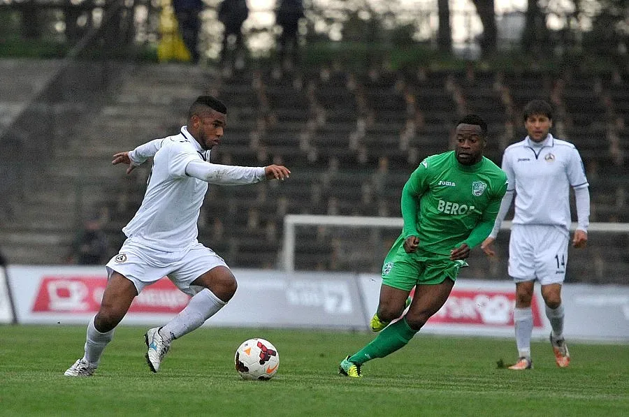 "Славия" се хвали с два трансфера