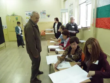 Плащат бързо на членовете на СИК