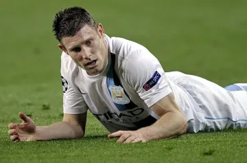 Англия тренира без Милнър и Бейнс 