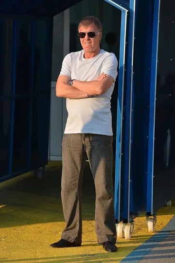 Наско Сираков става спортен директор в "Славия"