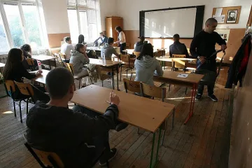 МОН качи грешни отговори на матура