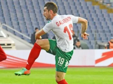 Гълъбинов вкара и се контузи