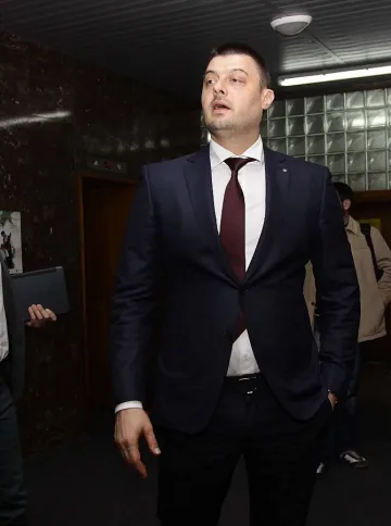 Бареков поиска предсрочни избори на 26 октомври
