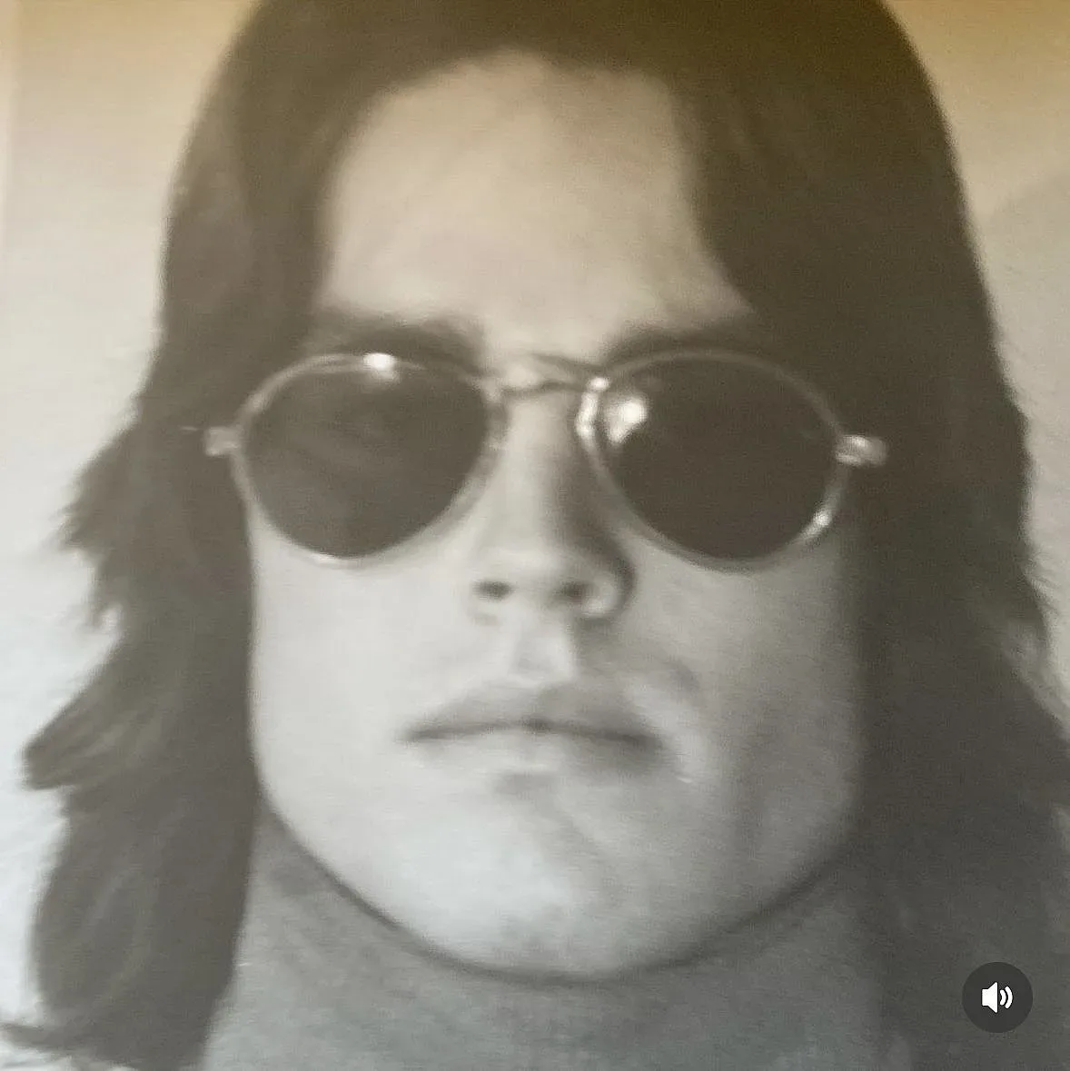 Култов актьор показа изумителна снимка. Ще го познаете ли