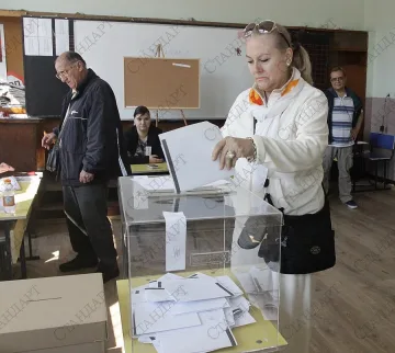 Медиана: ГЕРБ - 27,4%, БСП - 20,2%, ДПС - 18,6%, ББЦ - 11,1%, РБ - 5,9%