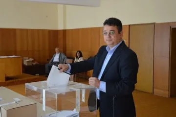 Неджми Али: Гласувах за стабилно настояще и по-добро бъдеще