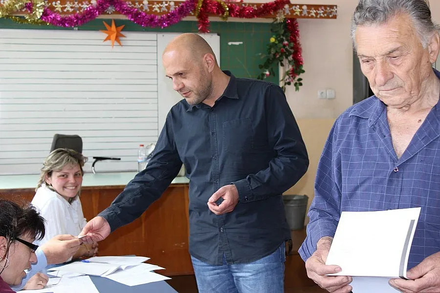 Дончев: Гласувах България да се развива в Европа