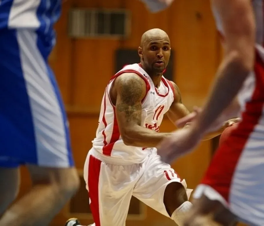 „Лукойл Академик” започна с победа финалната серия