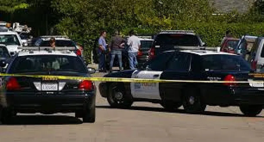 7 загинали при стрелба в Калифорния