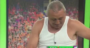 Съблякоха Стоичков по потник и джапанки