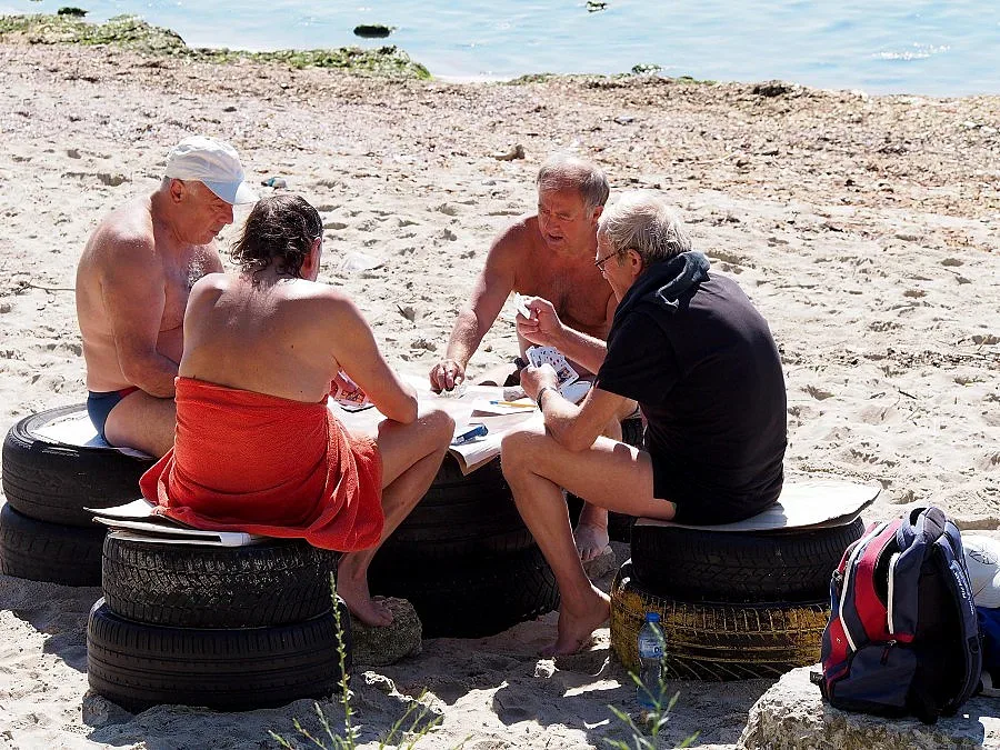 Заделяме по 1000 лв. за семейно море