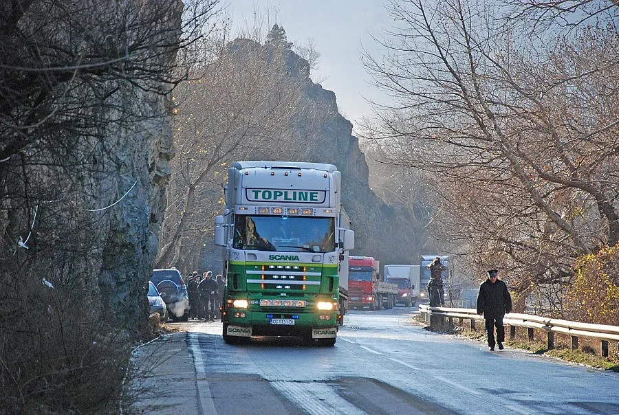 Строителите разделени от проекта за "Струма"