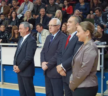 НФСБ иска трима в Европарламента