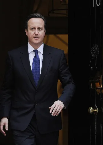 Всеки пети служител в ЕС взимал повече пари от UK-премиер