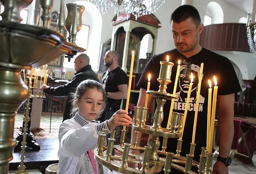 Бареков ще се грижи за малката Джулия