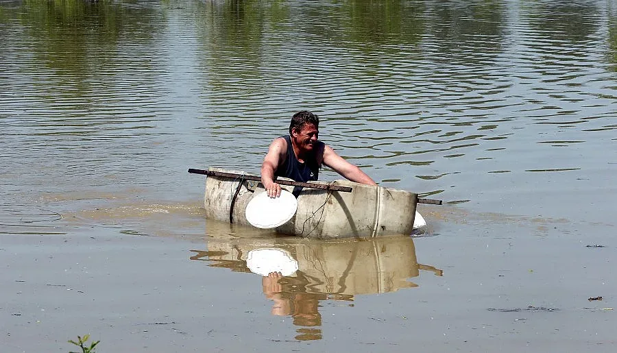 Мини и зарази след потопа