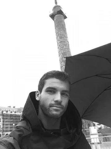 Гришо: Треньорът ме бие на лицеви опори