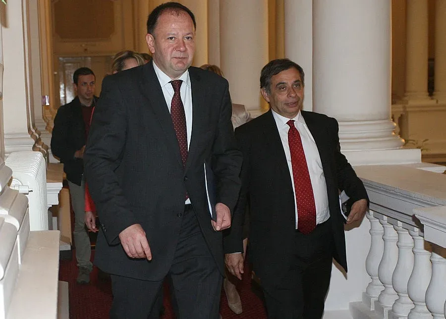 Миков отчете една година на парламента от Видин