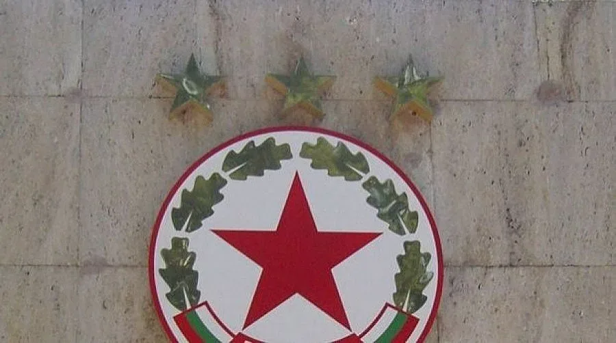 Манджуков спаси лиценза за УЕФА