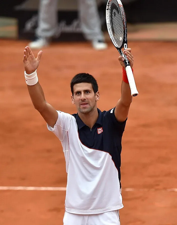 Ноле дари Е 550 000 на пострадалите в Сърбия