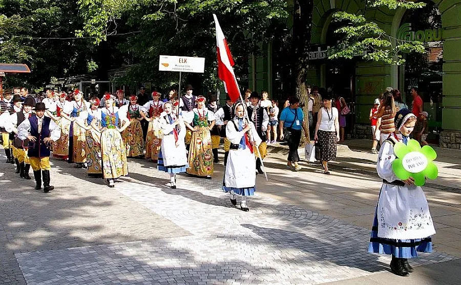 Сливен събира деца от 12 страни на танцов фестивал