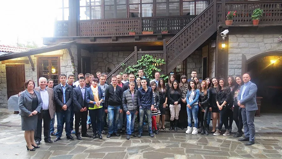 Кметът на Банско даде коктейл за абитуриентите