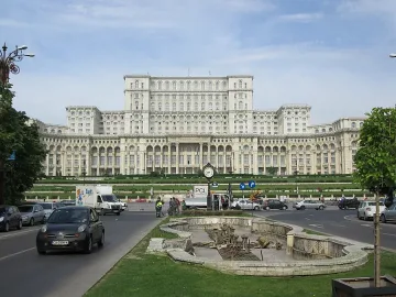 66% от румънците днес искат: Чаушеску - президент!