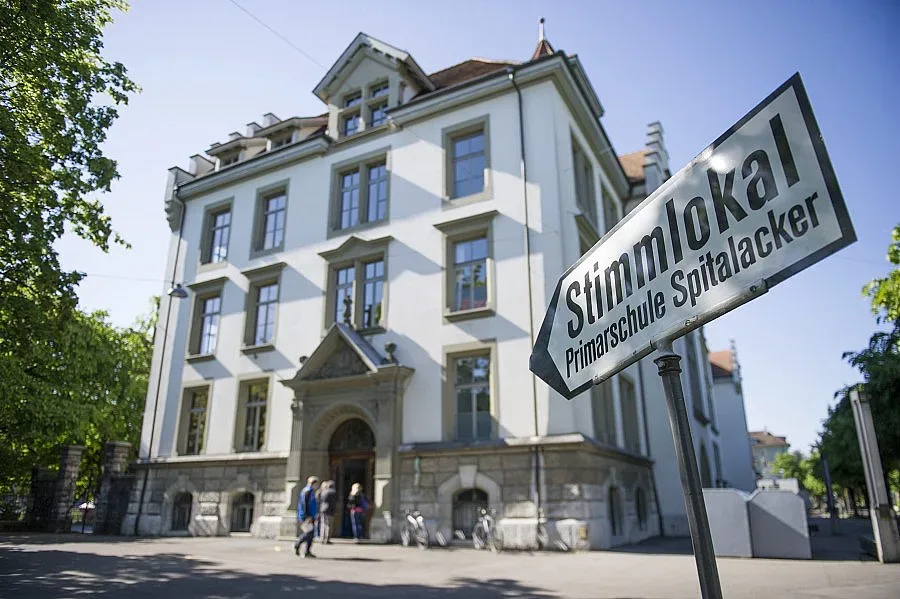 Швейцарците не искат 3300 евро заплата