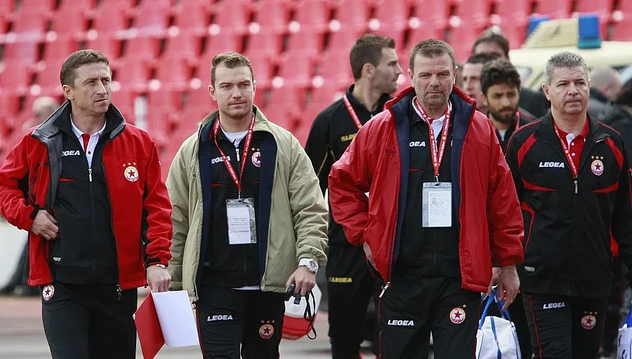 Купуват със заем акциите на ЦСКА