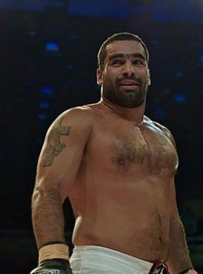 Двуметров руснак спря Багата за световна титла