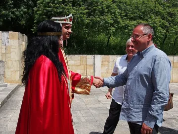 Станишев: Няма как да вярваме, че всички сме равни, докато ни третират като периферия