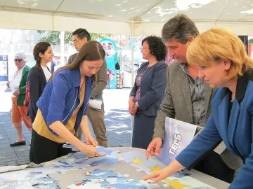 Мария Габриел: С пчеларите имаме обща кауза – директни субсидии за тях