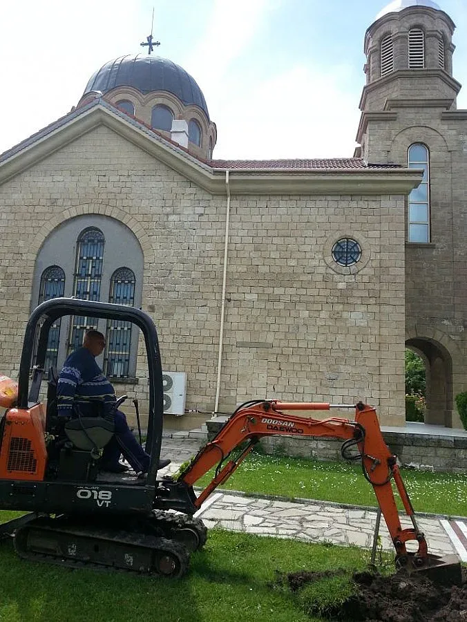 В Момчилград изграждат автоматизираното поливане на зелени площи