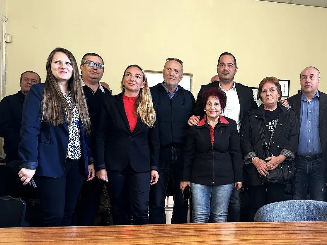 Калин Стоянов на среща със синдикатите в Бургас: Истинският ръководител може да се погрижи за хората си