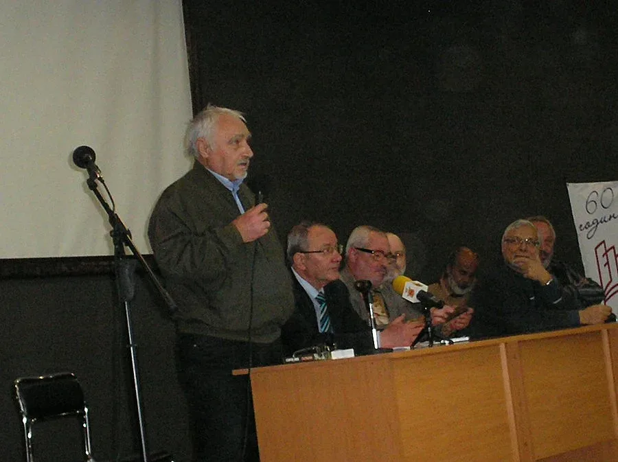 Ценители, приятели и ученици аплодираха „Съгласия”-та на Георги Янев