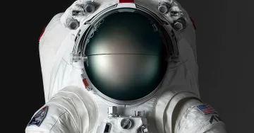 Космонавтът носи "Прада". Вижте новите скафандри (СНИМКИ)