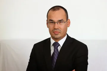 За кандидатите да оглавят ЕК забрадките се оказаха по-важни от енергетиката