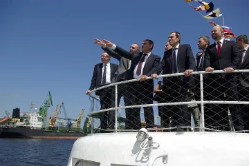 Орешарски с морско кръщение на кораб