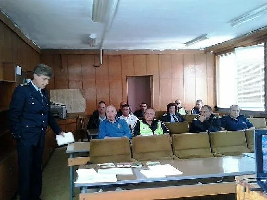 Учат пътни полицаи как да разпознават шофьори с признаци на интоксикация